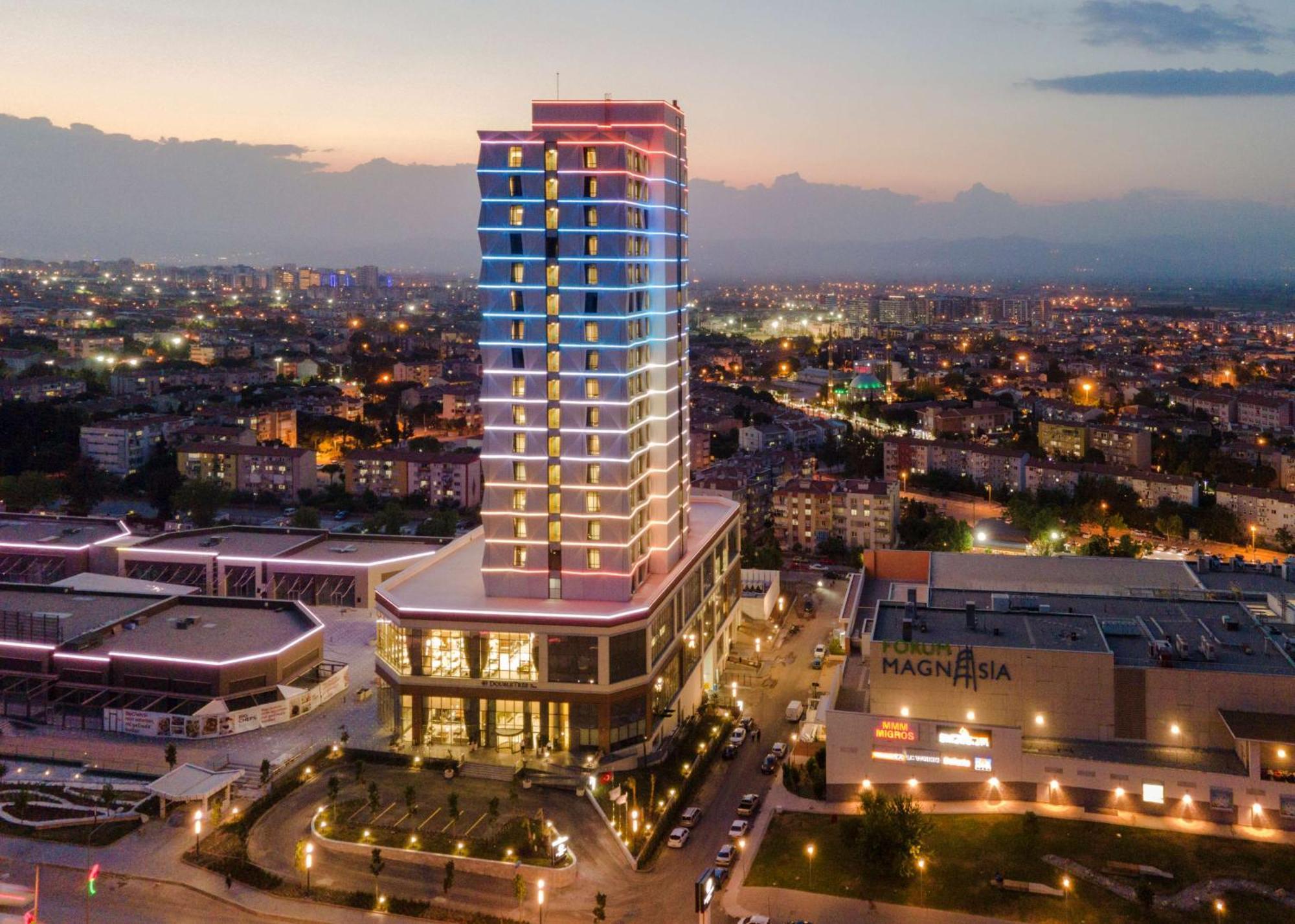 Готель Doubletree By Hilton Маніса Екстер'єр фото